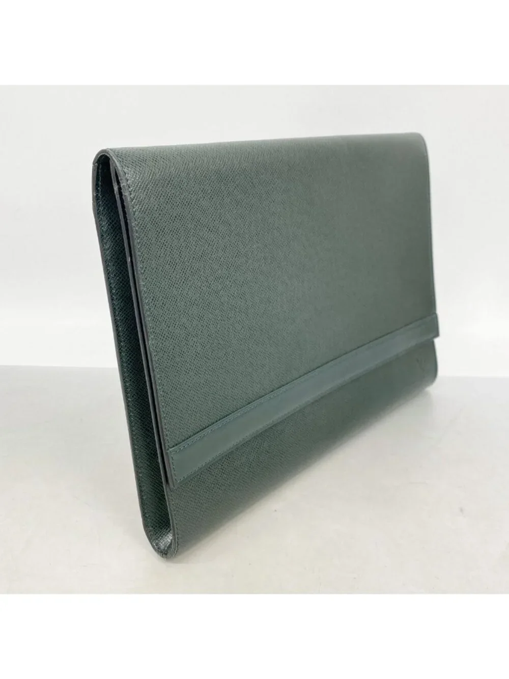 Louis Vuitton Clutch Taiga Volga Epi Sear